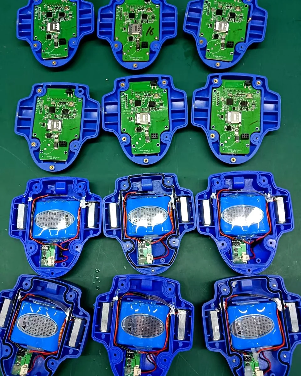 Smart lock manufacturer in China assembling 4G-LS-809 electronic seals: boards fitted, battery packs installed