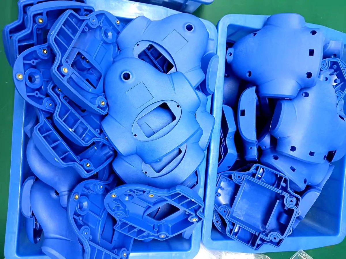 Moulded 4G-LS-809 housings at incoming inspection